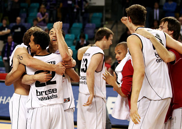 不仅能依靠 不仅能依靠